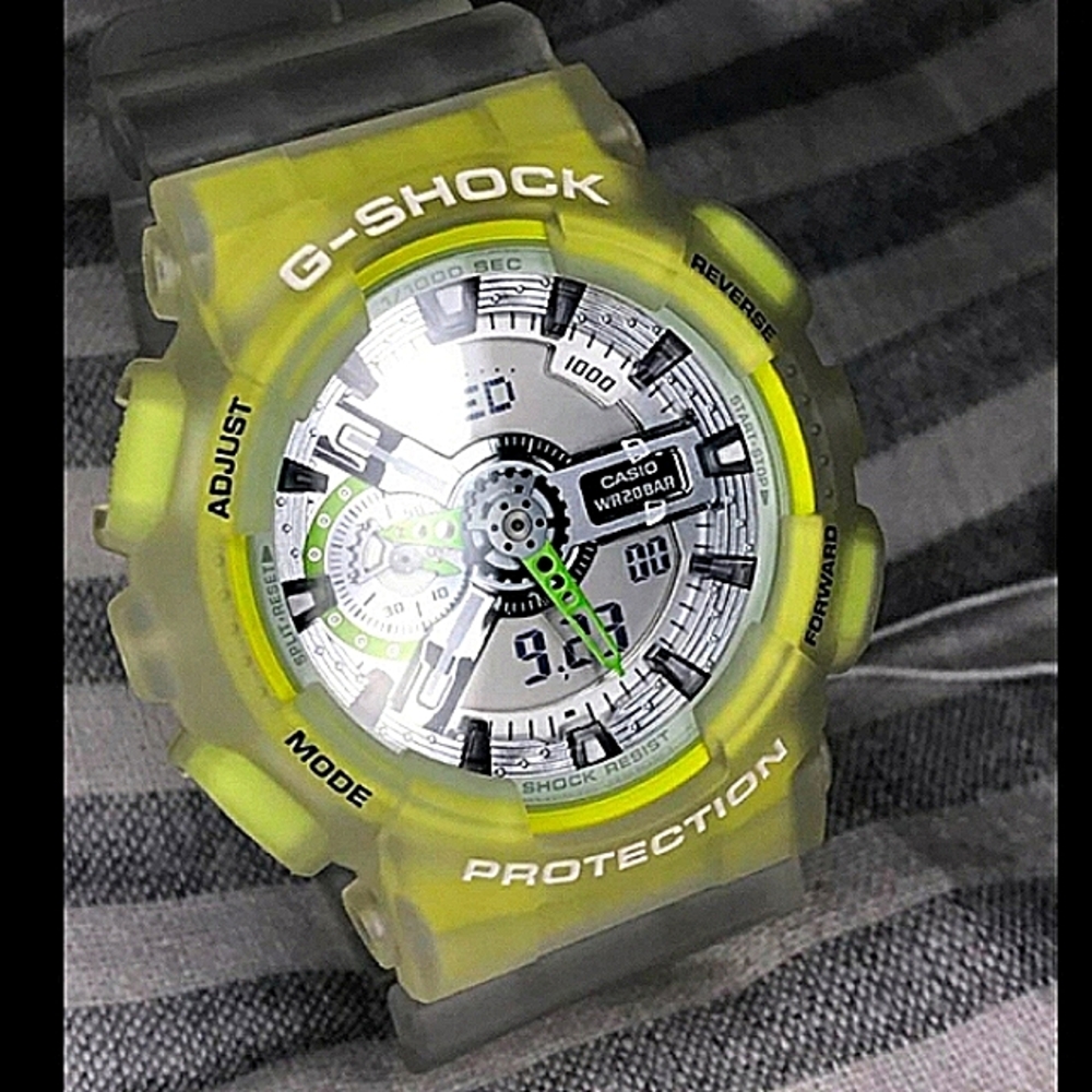 Casio Neon Green Glow & Transparent G-Shock ⌚ - Picture 3 of 9